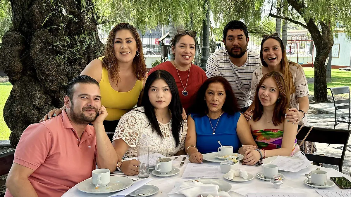 SJR La familia Ríos Suasti celebró a Leticia por su día